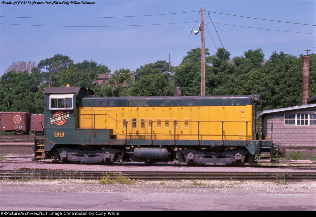 Chicago and Northwestern DS4-4-1000m 99